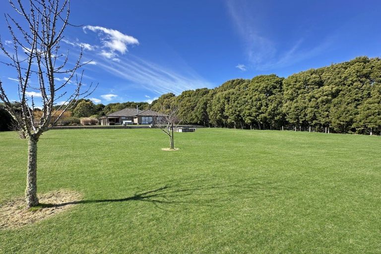 Photo of property in 12 Lacebark Drive, Kinloch, Taupo, 3377
