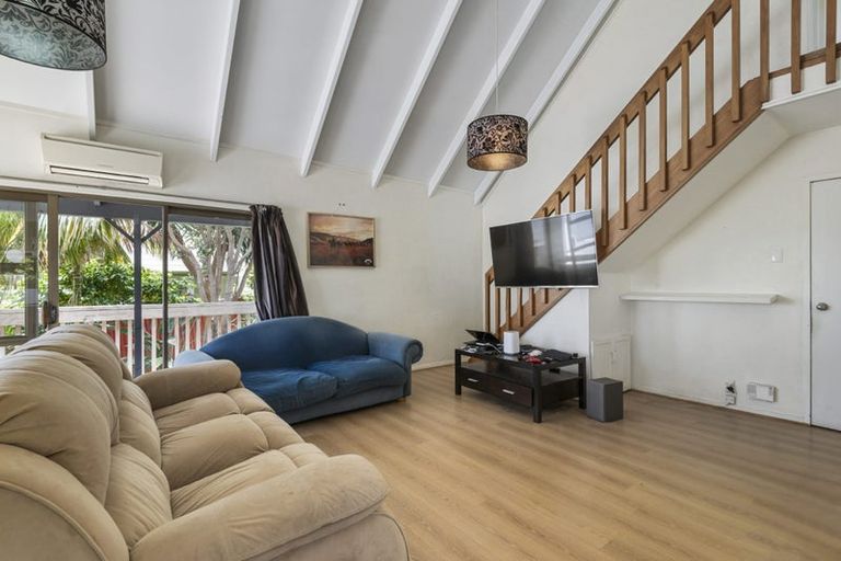 Photo of property in 2/60 Aramoana Avenue, Devonport, Auckland, 0624