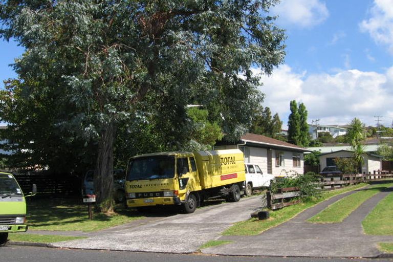 Photo of property in 4 Clensmore Place, Torbay, Auckland, 0630