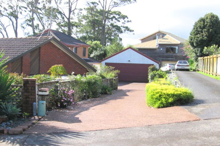 Photo of property in 7 Sheffield Place, Botany Downs, Auckland, 2010