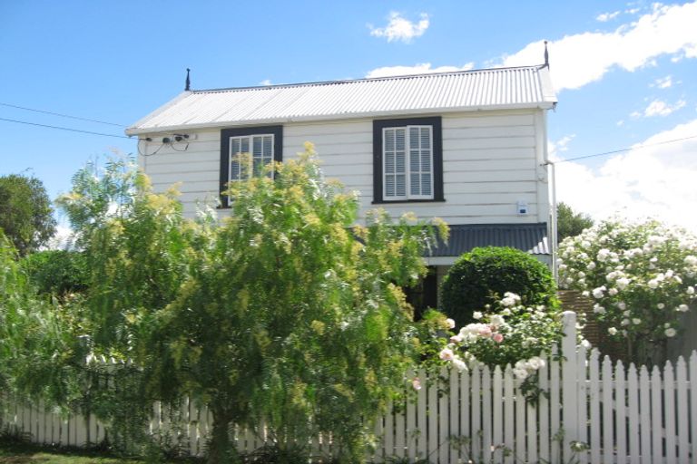 Photo of property in 49 Dover Street, St Albans, Christchurch, 8014