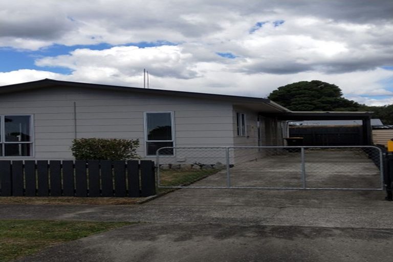 Photo of property in 8 Kebbell Avenue, Levin, 5510