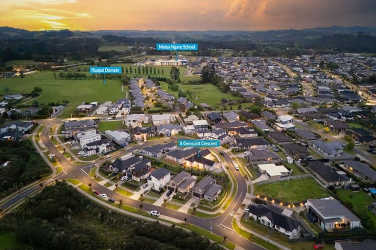 Photo of property in 8 Gemscott Crescent, Huapai, Kumeu, 0810