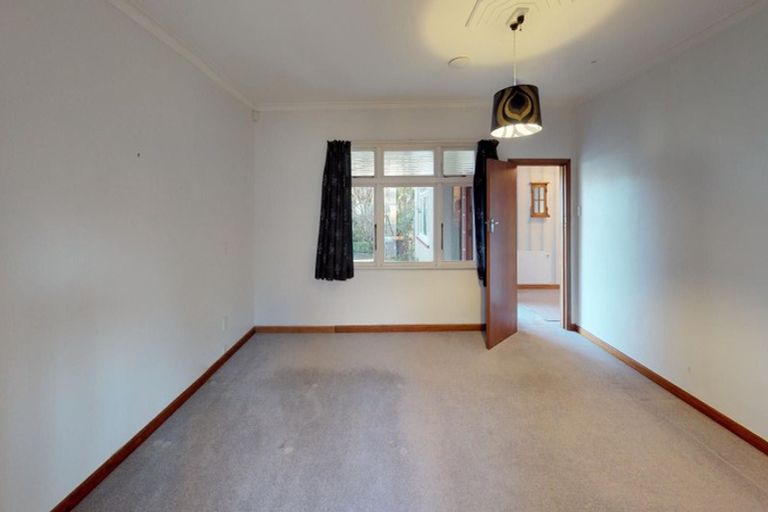 Photo of property in 261 Victoria Avenue, Hokowhitu, Palmerston North, 4410
