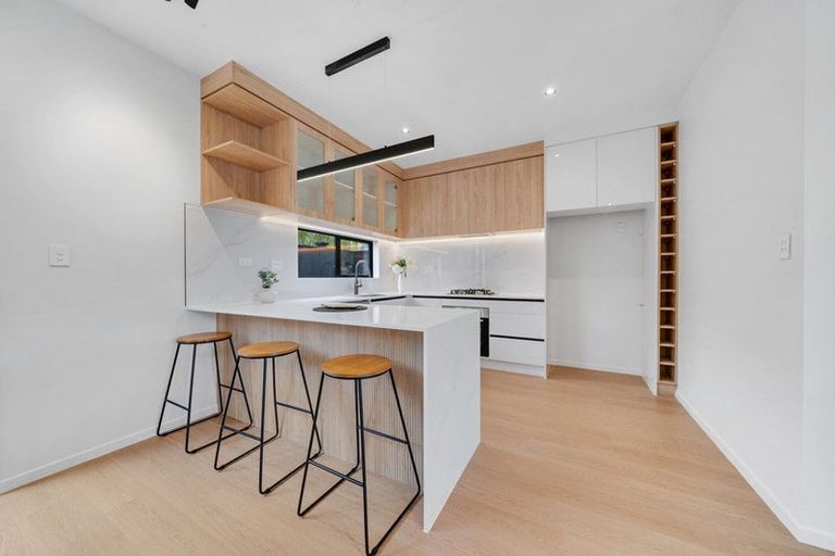 Photo of property in 23c Wanaka Place, Pakuranga Heights, Auckland, 2010