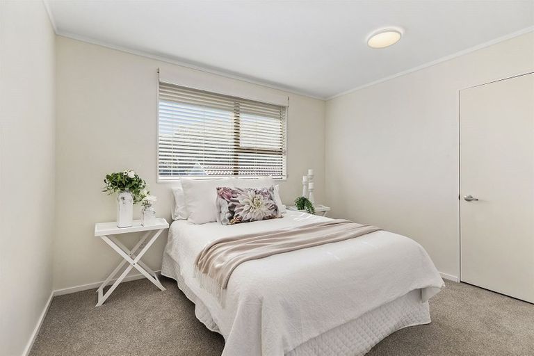 Photo of property in 20b Acheron Road, Paremata, Porirua, 5026