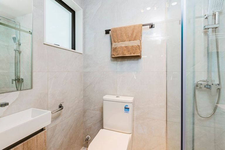 Photo of property in 16b Smedley Street, Manurewa, Auckland, 2102