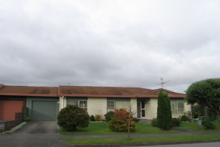 Photo of property in 2b Tawa Street, Waikanae, 5036