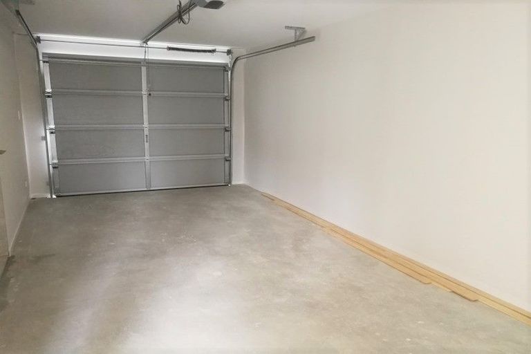 Photo of property in 70 Seafarer Crescent, Stanmore Bay, Whangaparaoa, 0932