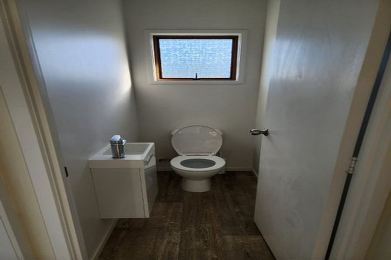 Photo of property in 43 Girrahween Drive, Totara Vale, Auckland, 0629