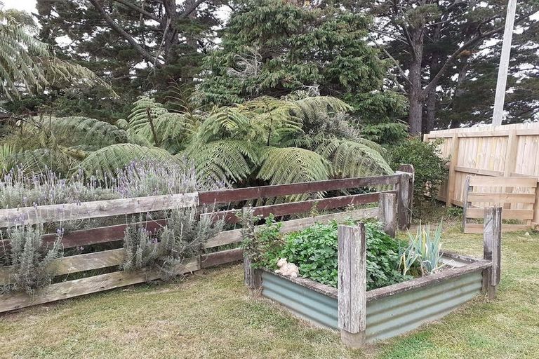 Photo of property in 21 Wrantage Street, Westown, New Plymouth, 4310