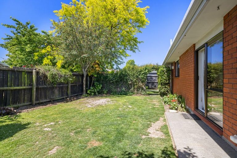 Photo of property in 2/127 Reynolds Avenue, Bishopdale, Christchurch, 8053