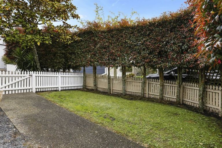 Photo of property in 7/2 Georgia Terrace, Albany, Auckland, 0632