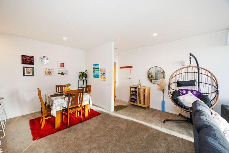 Photo of property in Maddison Apartments, 3/6c Queen Street, Palmerston North, 4410