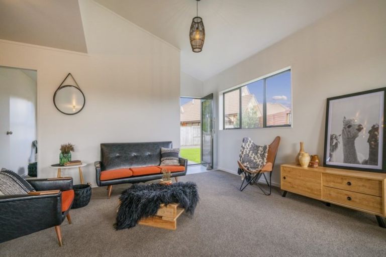 Photo of property in 14b Ringwood Place, Whitianga, 3510