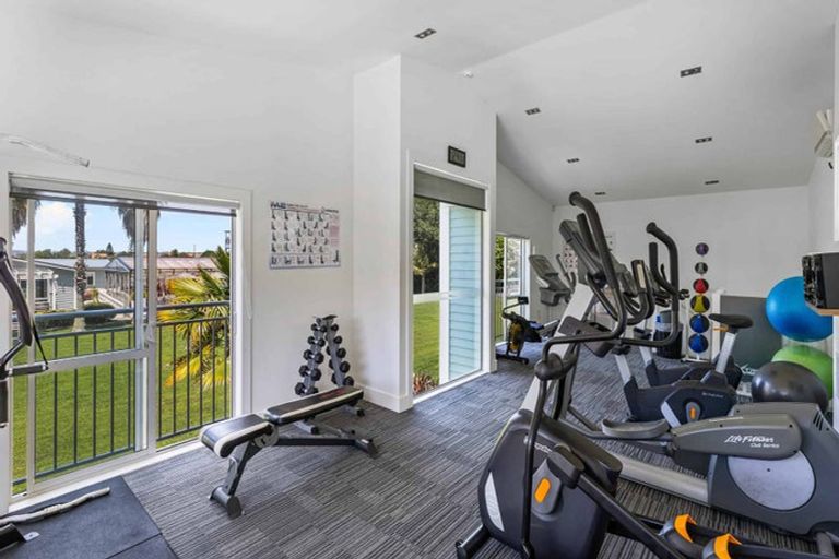 Photo of property in 20 Kensington Drive, Orewa, 0931