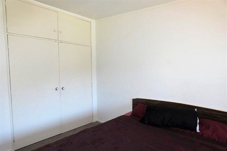 Photo of property in The Triangle, 7/33 Halswater Drive, Churton Park, Wellington, 6037