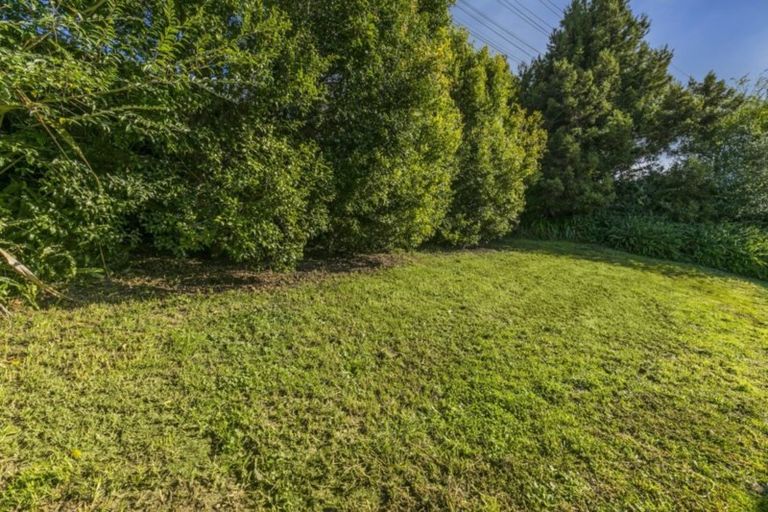 Photo of property in 9 Heatherleigh Rise, Northcross, Auckland, 0632