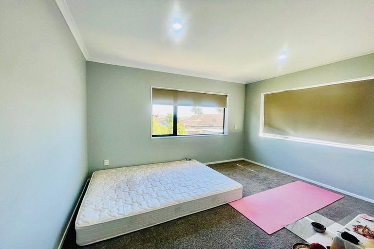 Photo of property in 52 Donegal Park Drive, Flat Bush, Auckland, 2019