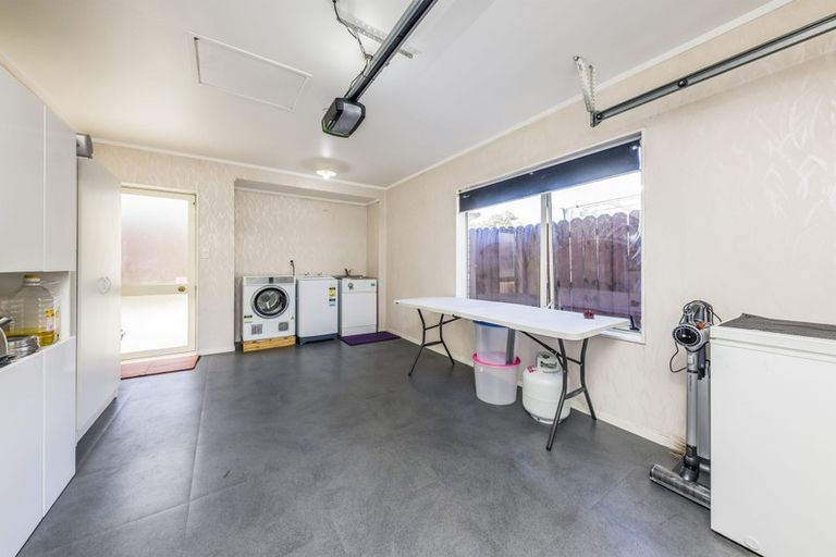 Photo of property in 5a Charisma Place, Randwick Park, Auckland, 2105