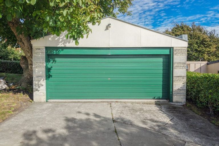 Photo of property in 76 Wharfe Street, South Hill, Oamaru, 9400