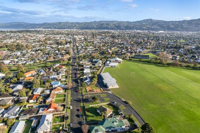 Photo of property in 193a Whites Line East, Waiwhetu, Lower Hutt, 5010