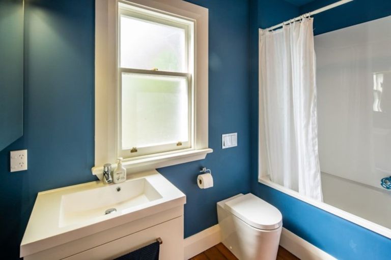 Photo of property in 18a Stone Street, Miramar, Wellington, 6022