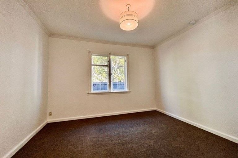 Photo of property in 1/98 Memorial Avenue, Ilam, Christchurch, 8053