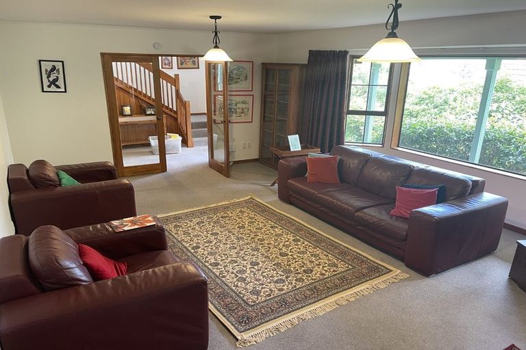 Photo of property in 5 Thatcher Crescent, Crofton Downs, Wellington, 6035