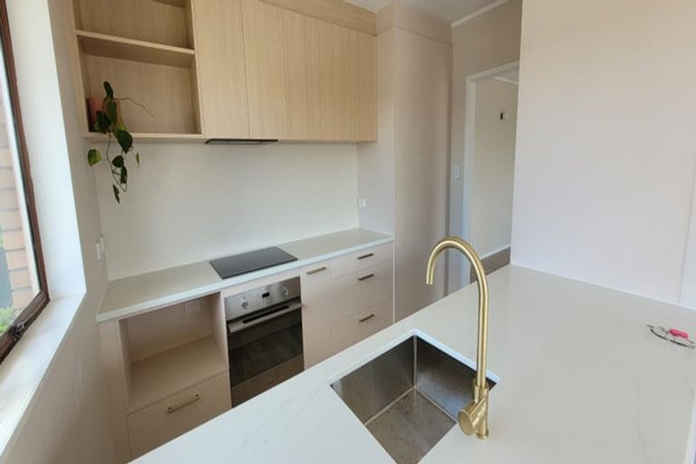 Photo of property in 3/64 Church Street, Northcote Point, Auckland, 0627