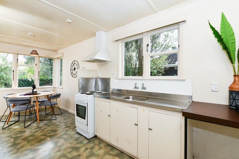 Photo of property in 1 Moule Place, Fairfield, Hamilton, 3214