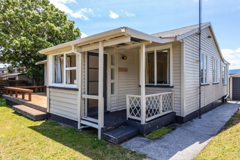 Photo of property in 40 Korari Crescent, Mangakino, 3421