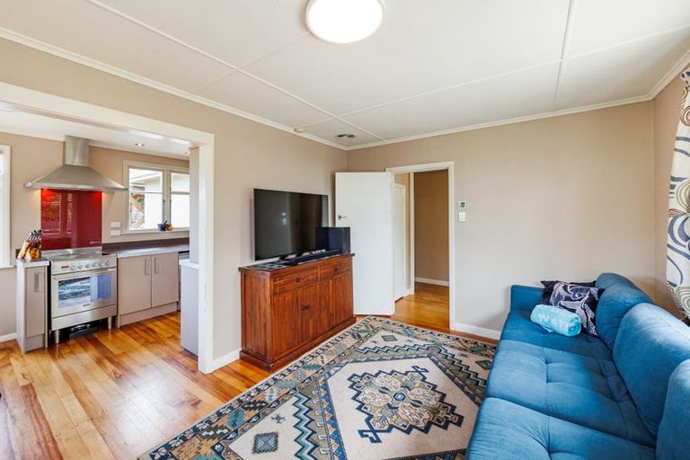 Photo of property in 25 Galway Avenue, Hokowhitu, Palmerston North, 4410