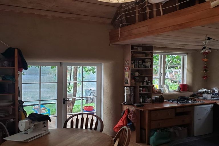 Photo of property in 197 Parker Road, Oratia, Auckland, 0604