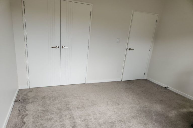 Photo of property in 18 Gilbransen Road, Kumeu, 0810