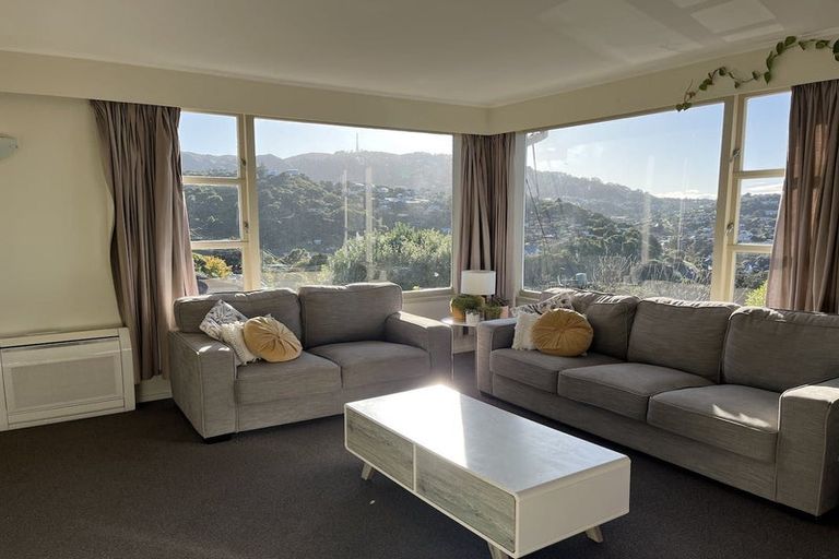 Photo of property in 26 Winston Street, Crofton Downs, Wellington, 6035