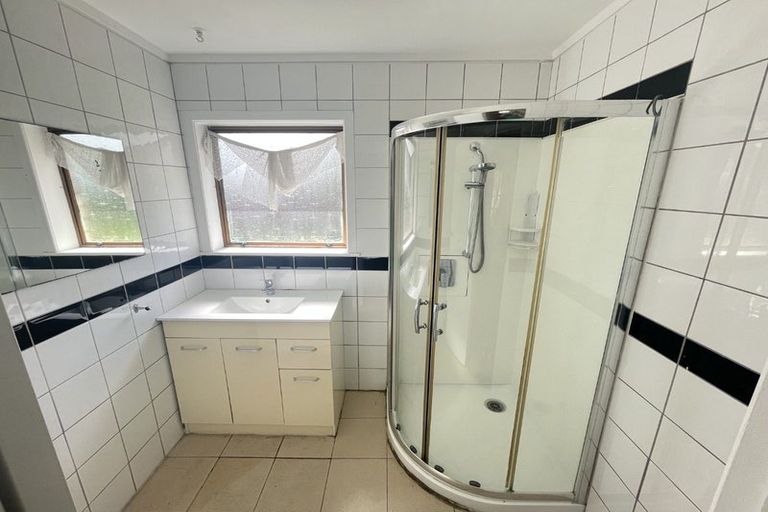 Photo of property in 12 Fairdale Avenue, Red Hill, Papakura, 2110