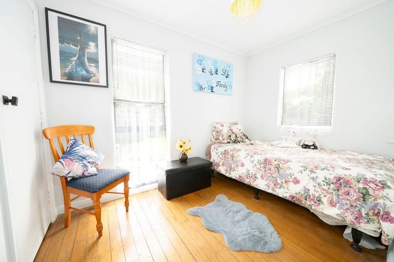 Photo of property in 60 George Street, Hikurangi, 0114