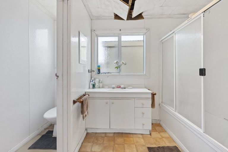 Photo of property in 12 Kings Avenue, Saint Kilda, Dunedin, 9012