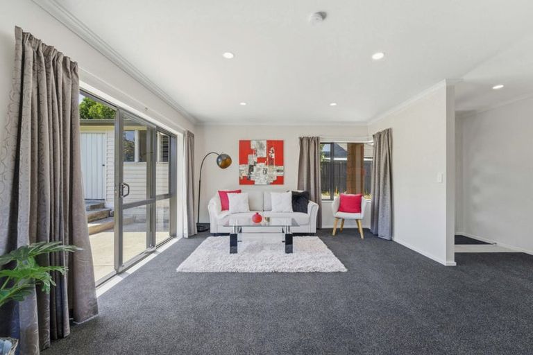 Photo of property in 25a Mcinnes Road, Weymouth, Auckland, 2103
