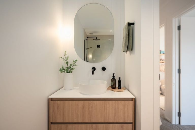 Photo of property in 12 Papai Lane, Massey, Auckland, 0614