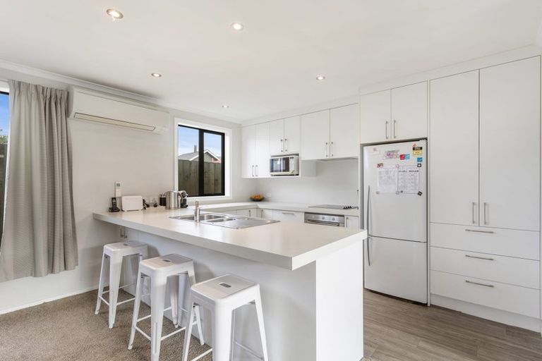 Photo of property in 63b Royal Crescent, Saint Kilda, Dunedin, 9012