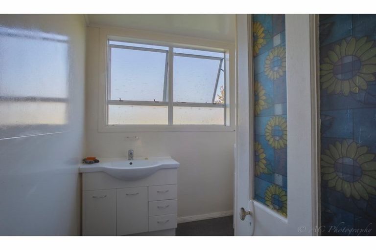 Photo of property in 5 Main Road, Pleasant Point, 7903