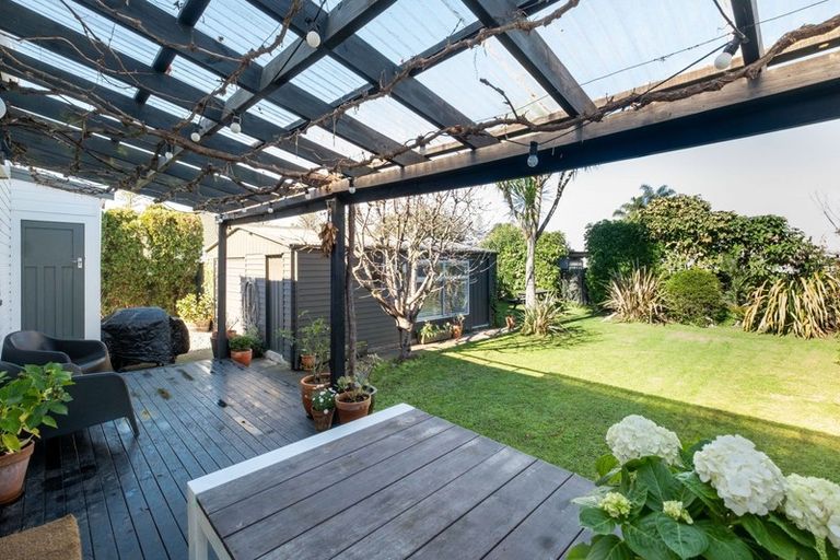 Photo of property in 4 Kinross White Street, Napier South, Napier, 4110