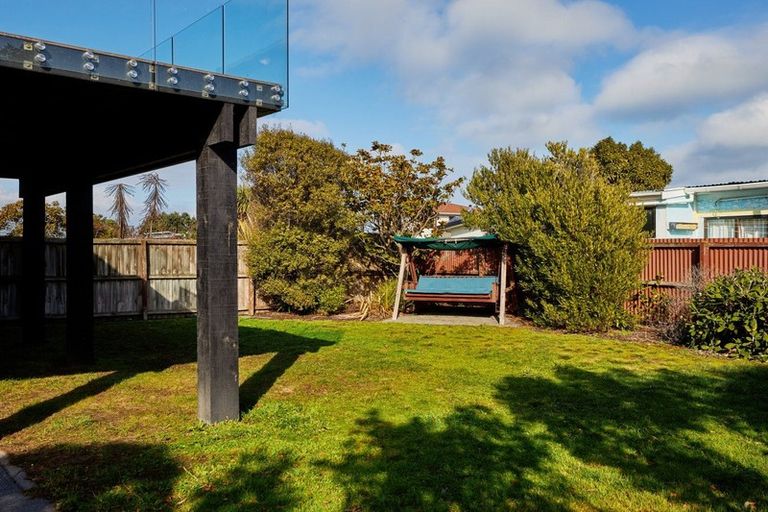 Photo of property in 17 Kotare Place, South Bay, Kaikoura, 7300