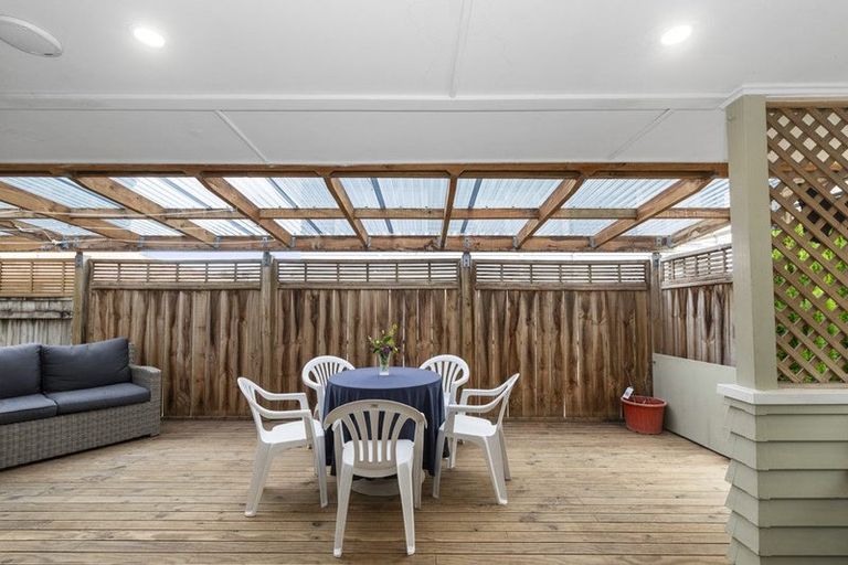 Photo of property in 83 Sturges Road, Henderson, Auckland, 0612