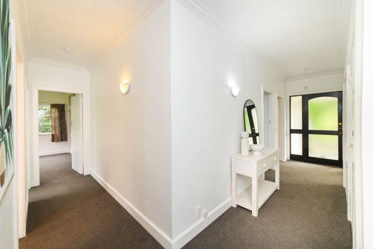 Photo of property in 4 Awatea Terrace, Hokowhitu, Palmerston North, 4410