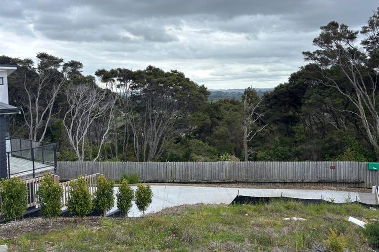 Photo of property in 11 Ti Tree Lane, Stanmore Bay, Whangaparaoa, 0932