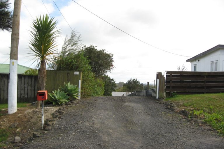 Photo of property in 29 Mcentee Road, Waitakere, Auckland, 0816