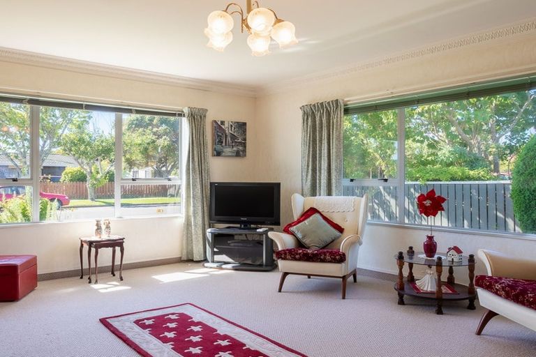 Photo of property in 86 Belvedere Avenue, Waikanae, 5036